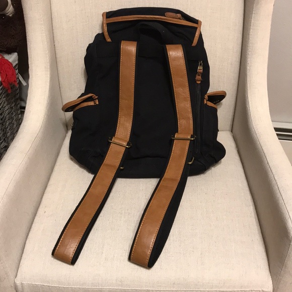 Backpack - Picture 4 of 8